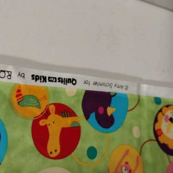 Robert Kaufman 1.5 Yds Multicolor Zoo Animals Kid's Quilting Fabric Amy Schimler - Picture 2 of 7